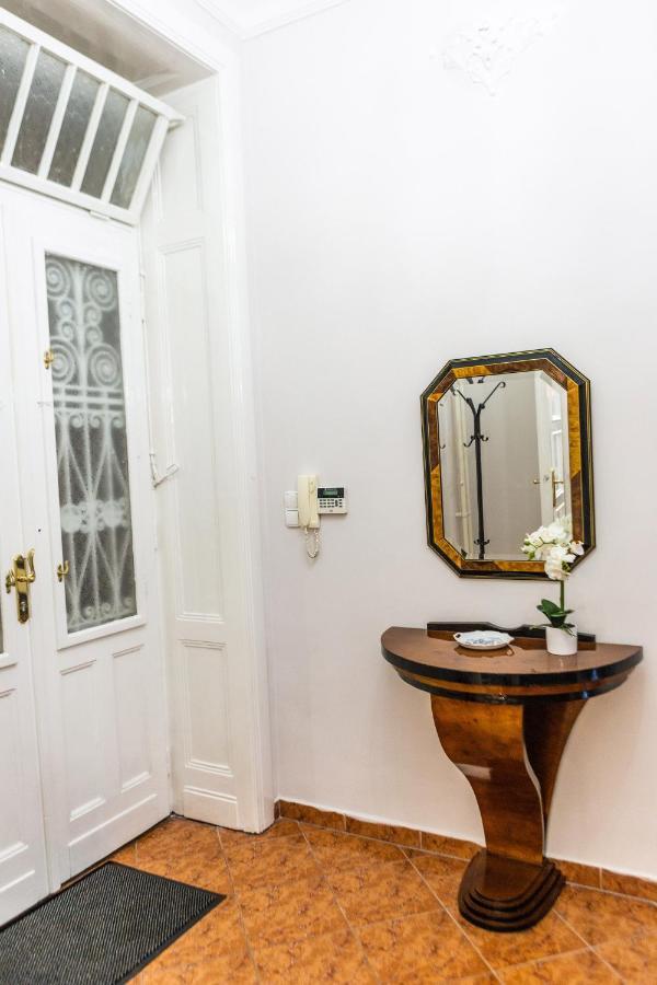Luxury Downtown 3 Bedroom By Synagoge With Beautiful View Apartmán Budapešť