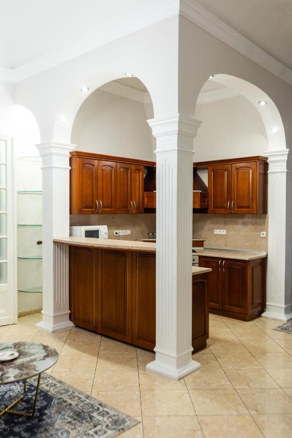 Apartmán Luxury Downtown 3 Bedroom By Synagoge With Beautiful View Budapešť