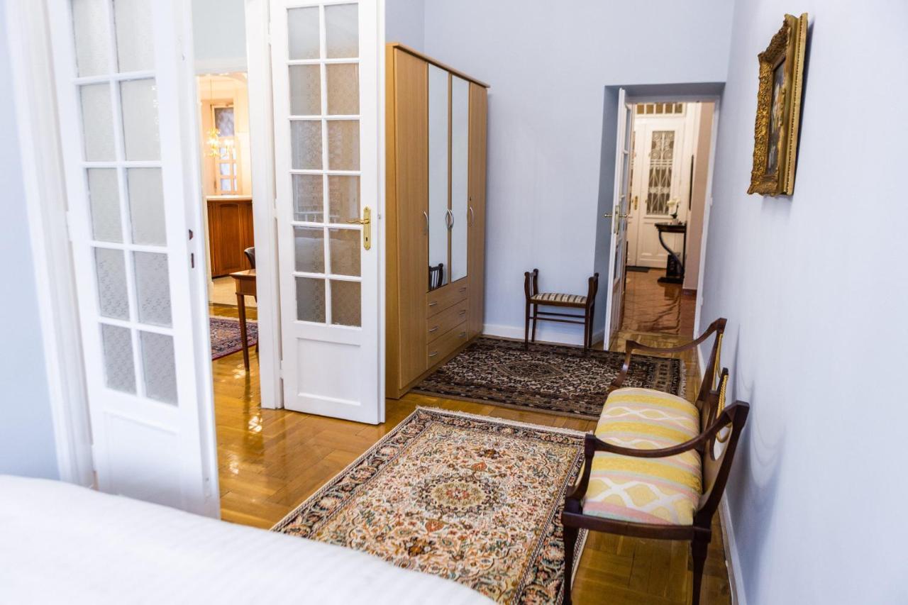 Luxury Downtown 3 Bedroom By Synagoge With Beautiful View * Budapešť