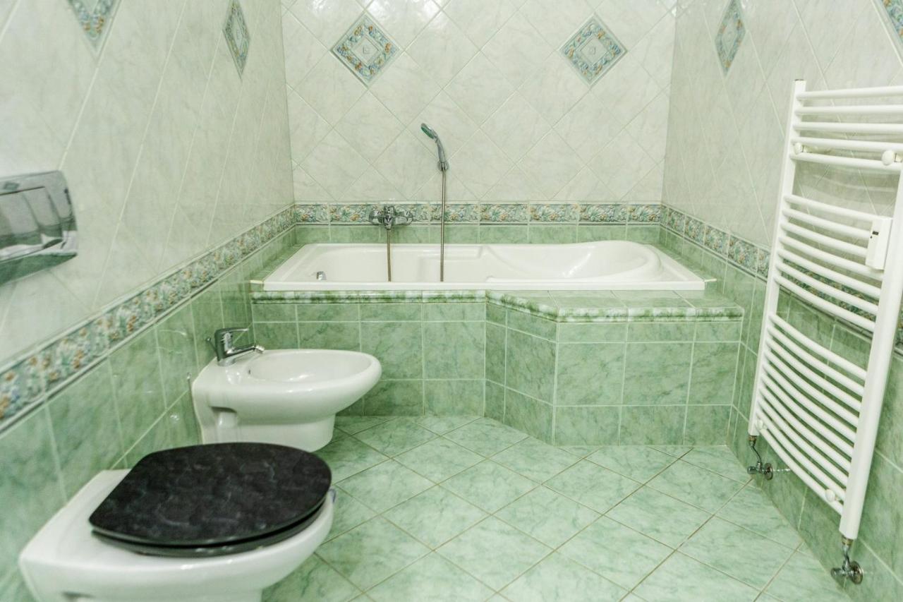 Apartmán Luxury Downtown 3 Bedroom By Synagoge With Beautiful View Budapešť
