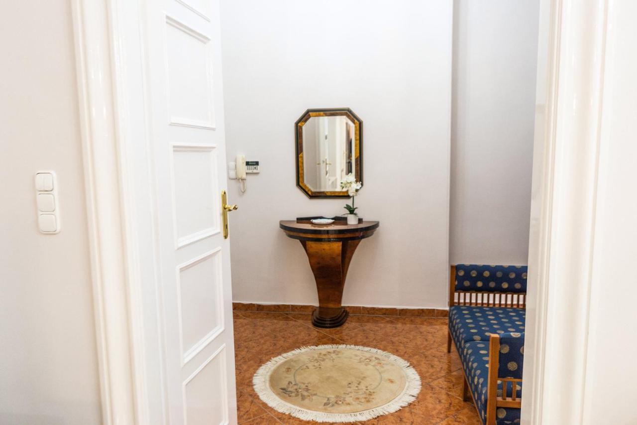 Luxury Downtown 3 Bedroom By Synagoge With Beautiful View