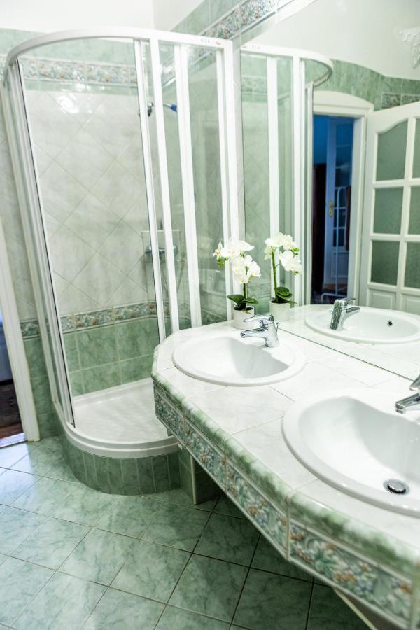Luxury Downtown 3 Bedroom By Synagoge With Beautiful View Apartmán *