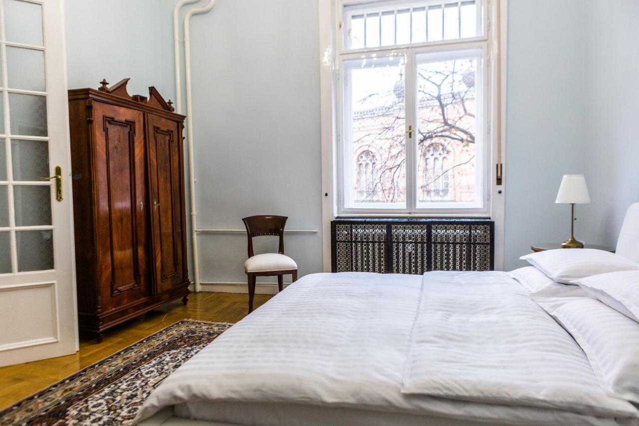 Luxury Downtown 3 Bedroom By Synagoge With Beautiful View * Budapešť