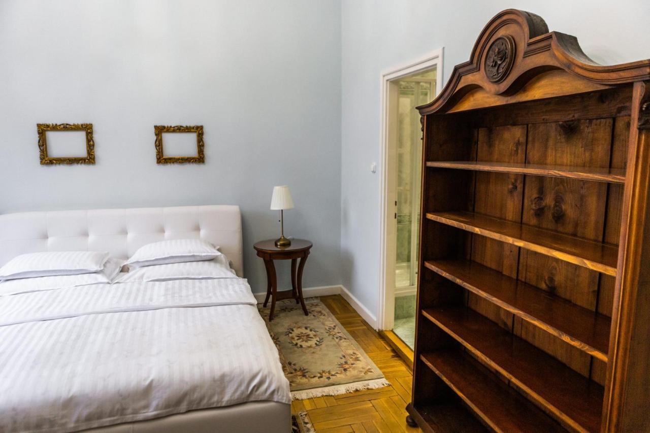 Luxury Downtown 3 Bedroom By Synagoge With Beautiful View * Budapešť